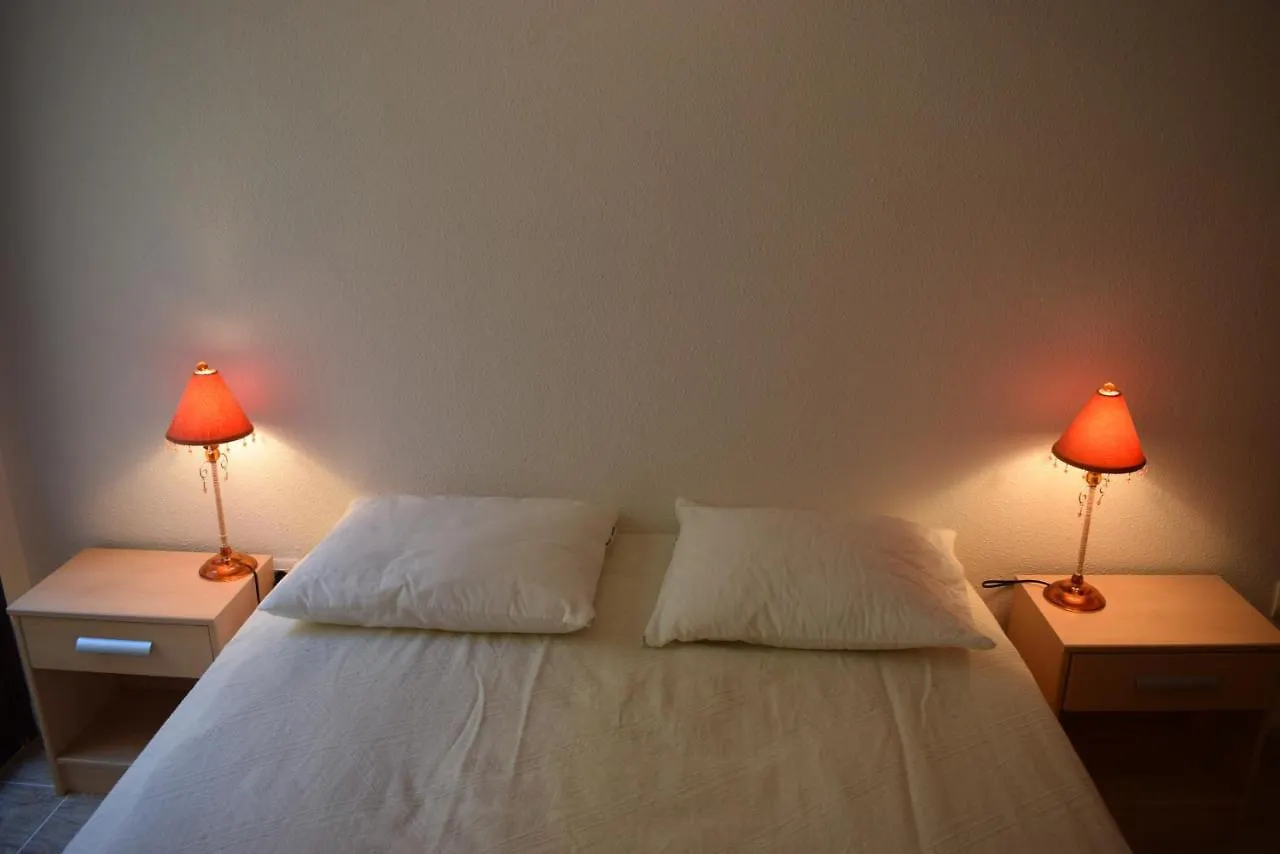 公寓 Apartamento Cerca Playa Y Centro Ref 305 艾姆布里亚布拉瓦 西班牙